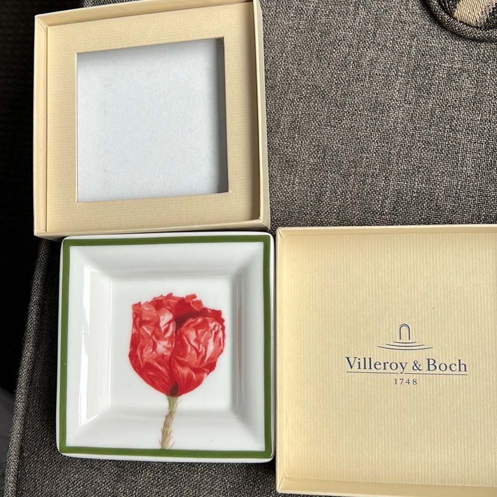 Villeroy & Boch ashtray new on the box